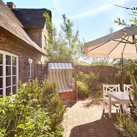 Holiday home Haus Evje Utersum